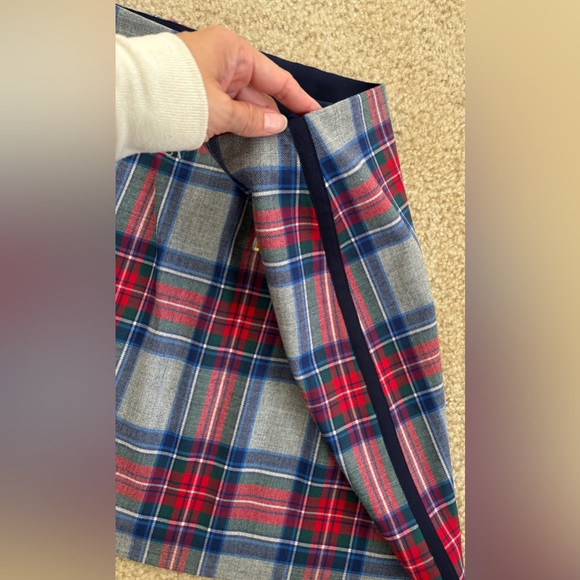 Vineyard Vines Plaid Mini Skirt Gray Red Navy Green Plaid Size 4 Wool Blend - Picture 5 of 8